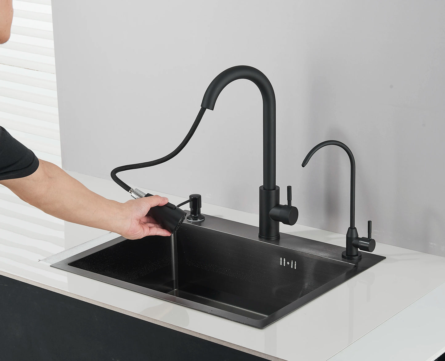 MYQualife Stainless Steel Kitchen Sink With Faucet And Soap Dispenser