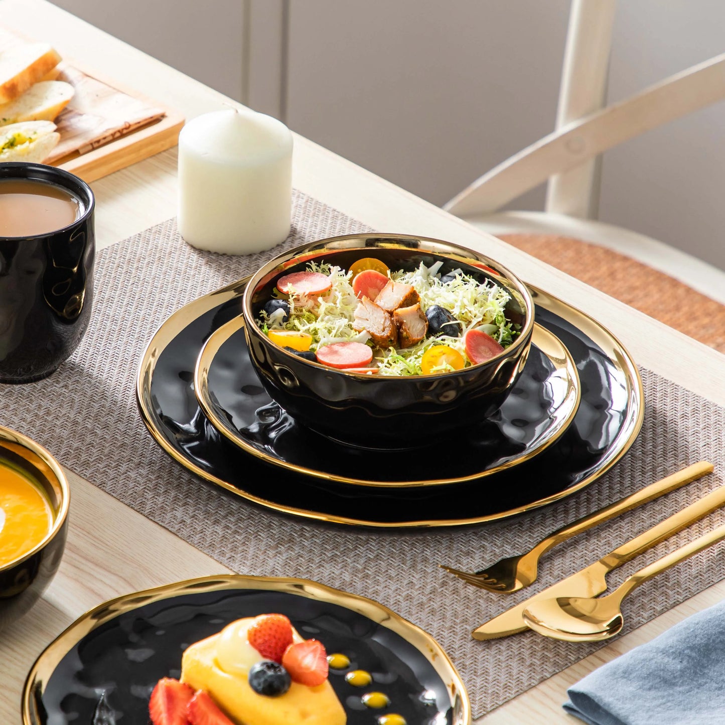 MALACASA Porcelain Dinnerware Set Plates Cups Bowls Tableware